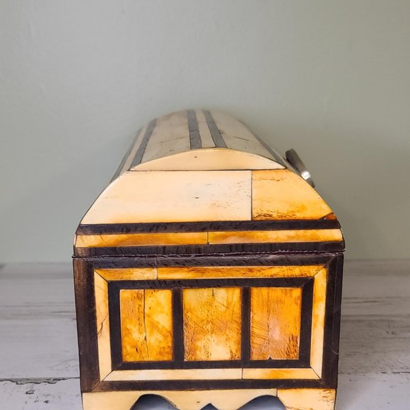 Camel Bone Inlay Box - Picture 5 of 11